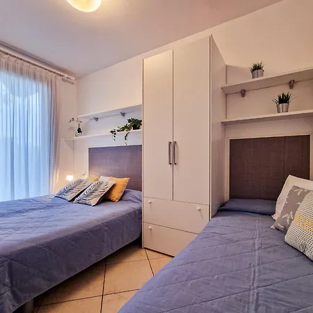 Charming For Up To 4 Guests Bibione