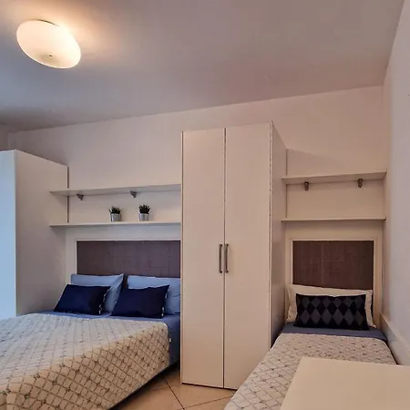 דירה Charming For Up To 4 Guests ביביונה