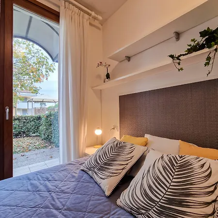 Апартаменты Charming For Up To 4 Guests *