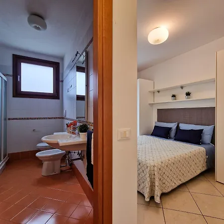 Charming For Up To 4 Guests Бибионе